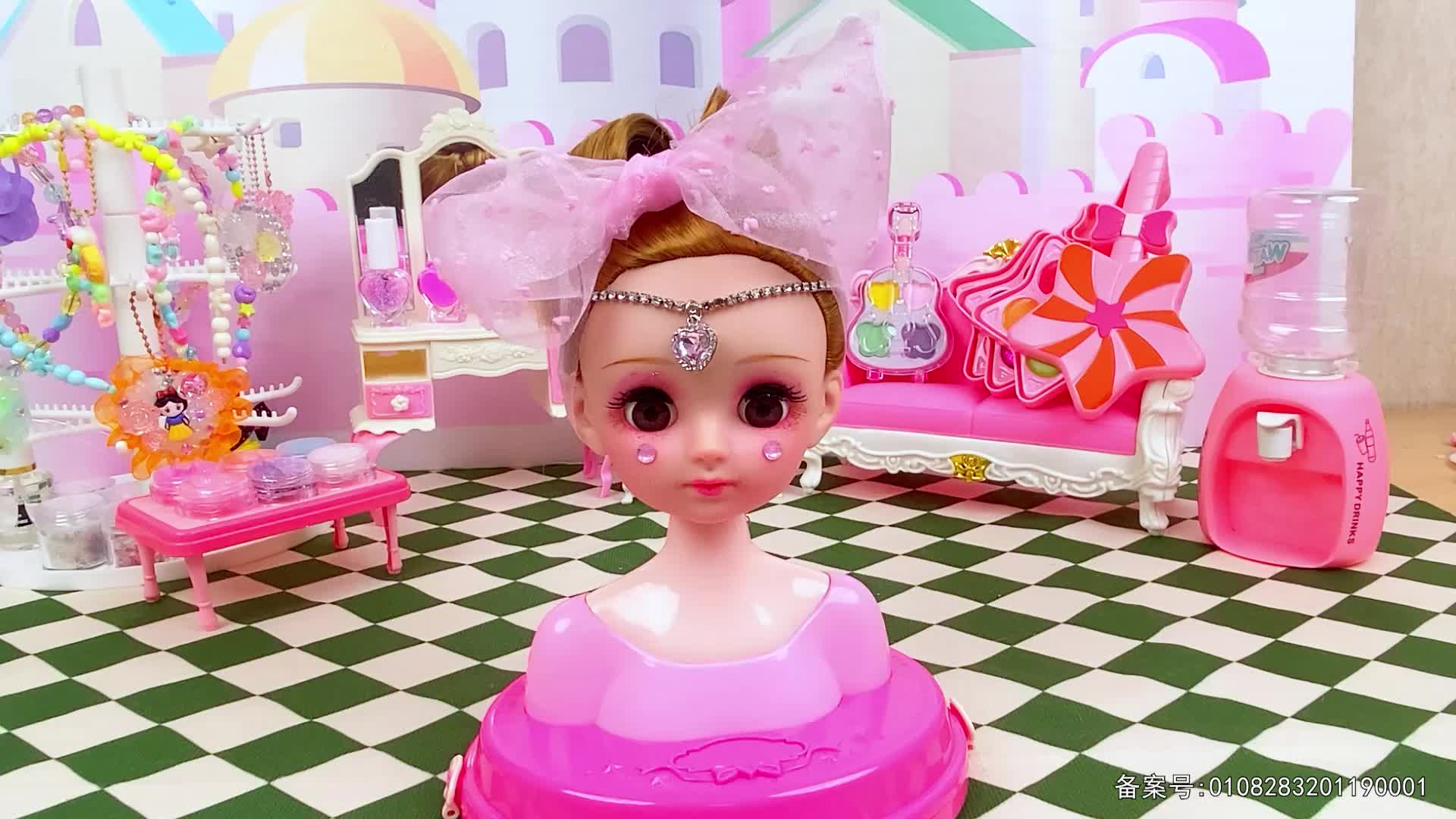 百变公主换装秀 第44集视频封面图