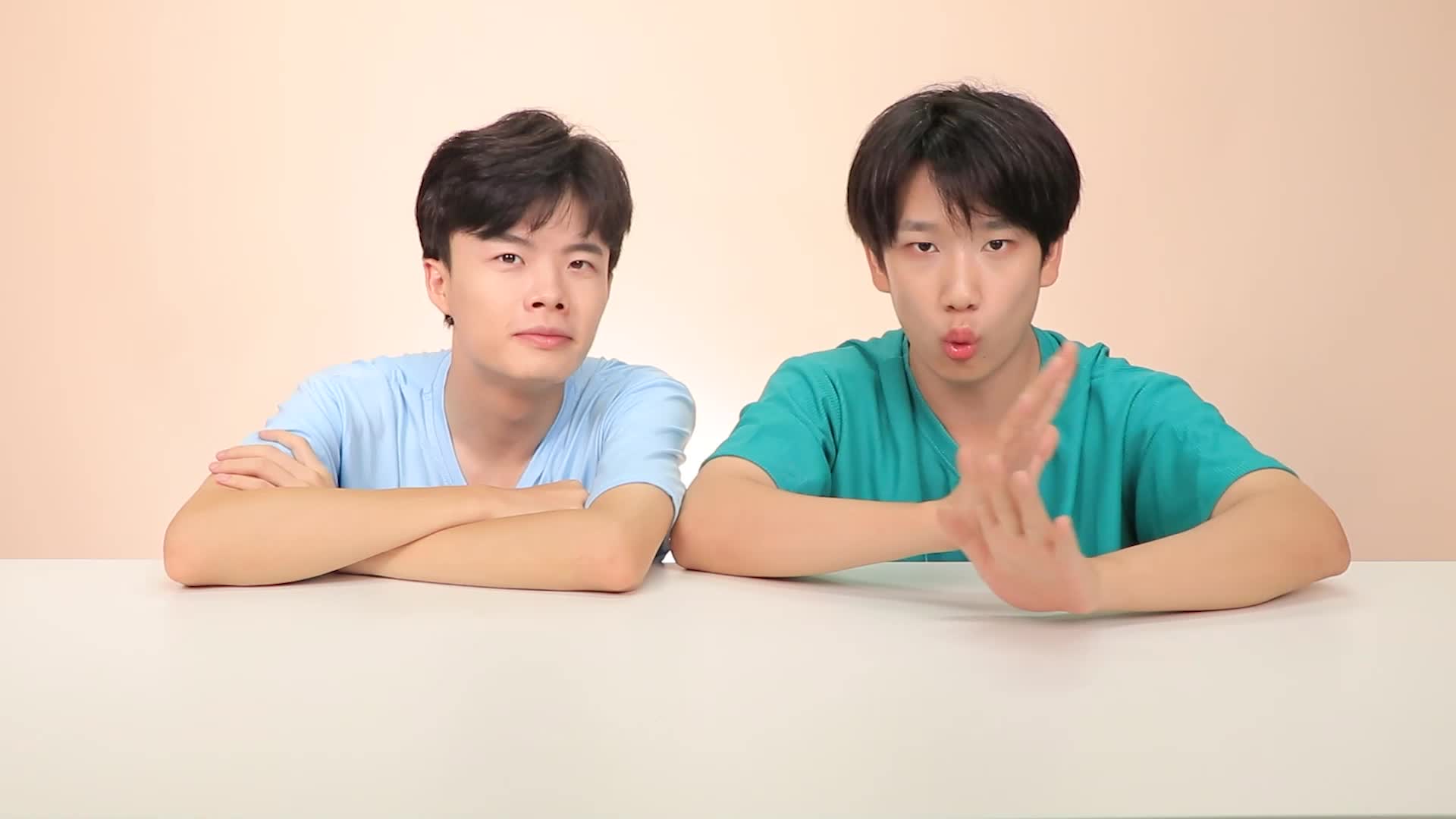 伶可兄弟第三季 第65集视频封面图