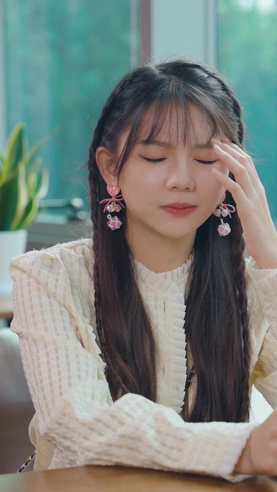 一场乌龙，搞错相亲对象，领证后结下一世情缘，宠妻无度。视频封面图