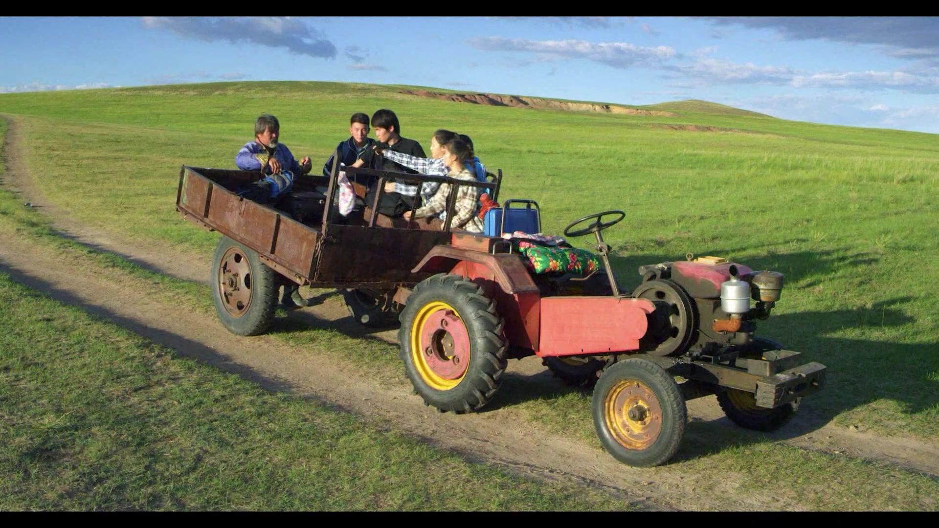 在草原上 第9集视频封面图